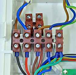 id logic combi² c30 ter mains incoming.jpg